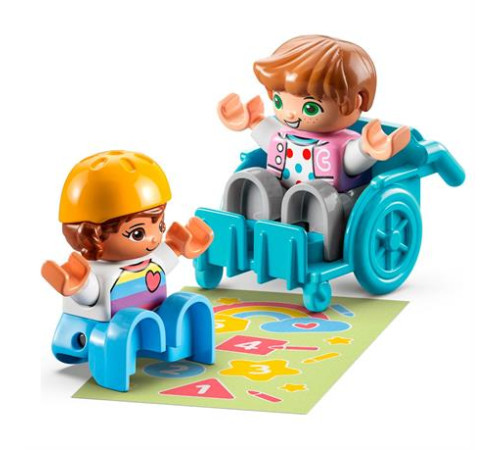 Конструктор LEGO DUPLO Town Будні в дитячому садку 67 ел. (10992) Конструктор LEGO DUPLO Town Будні в дитячому садку 67 ел. (10992)