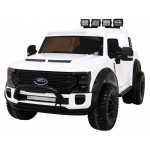 Автомобіль Ford Super Duty White