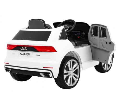 Дитяча акумуляторна машинка Audi Q8 Біла Дитяча акумуляторна машинка Audi Q8 Біла
