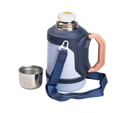 Термос Yiwu HP-14-21BL туристичний Vacuum Cup 1,5 л з фліп кришкою та складаними ручками, темно-синій Термос Yiwu HP-14-21BL туристичний Vacuum Cup 1,5 л з фліп кришкою та складаними ручками, темно-синій