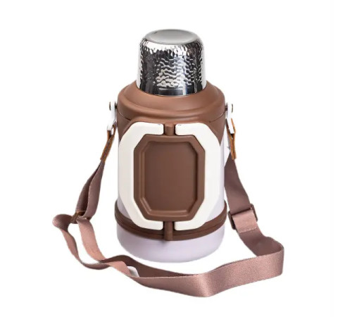 Термос Yiwu HP-14-21W туристичний Vacuum Cup 1,5 л з фліп кришкою та складаними ручками, коричнево-білий Термос Yiwu HP-14-21W туристичний Vacuum Cup 1,5 л з фліп кришкою та складаними ручками, коричнево-білий