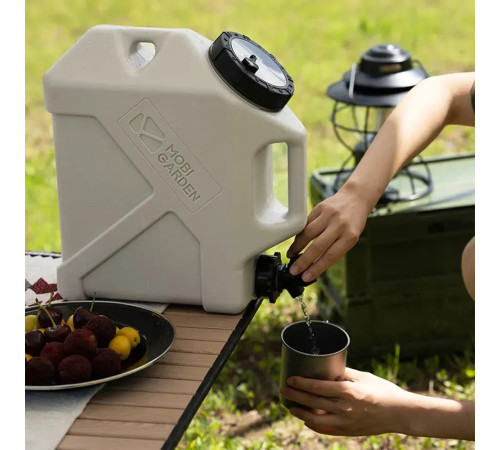 Каністра для води Mobi Garden MZ NX22674001 10 л, бежева Каністра для води Mobi Garden MZ NX22674001 10 л, бежева