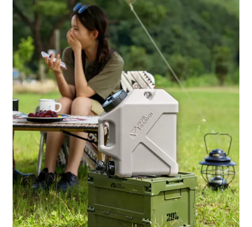 Каністра для води Mobi Garden MZ NX22674001 10 л, бежева Каністра для води Mobi Garden MZ NX22674001 10 л, бежева