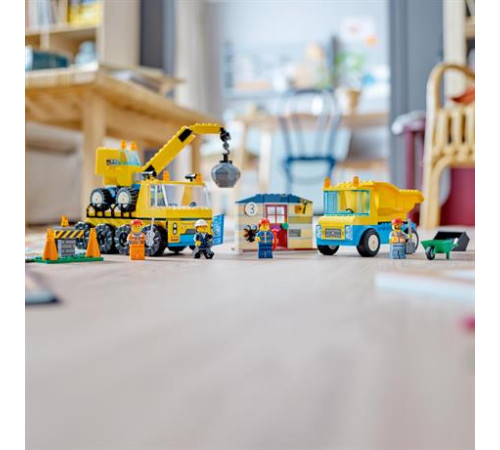 Конструктор LEGO City Construction Будівельні вантажівки та кулястий таран 235 ел. (60391) Конструктор LEGO City Construction Будівельні вантажівки та кулястий таран 235 ел. (60391)
