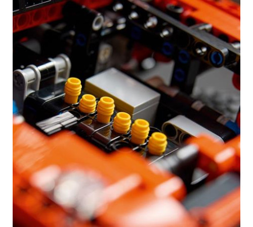 Конструктор LEGO Technic Mercedes-Benz G 500 Professional Line 2891 деталей (42177) Конструктор LEGO Technic Mercedes-Benz G 500 Professional Line 2891 деталей (42177)
