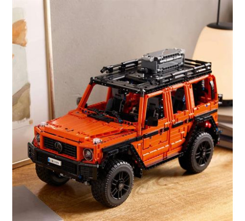 Конструктор LEGO Technic Mercedes-Benz G 500 Professional Line 2891 деталей (42177) Конструктор LEGO Technic Mercedes-Benz G 500 Professional Line 2891 деталей (42177)