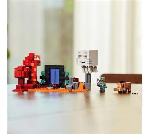 Конструктор LEGO Minecraft Засідка біля порталу в Нижній світ 352 ел. (21255) Конструктор LEGO Minecraft Засідка біля порталу в Нижній світ 352 ел. (21255)