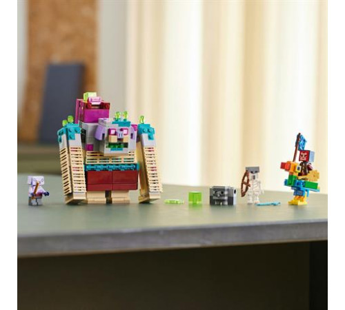 Конструктор LEGO Minecraft Схватка с пожирателем 420 ел. (21257) Конструктор LEGO Minecraft Схватка с пожирателем 420 ел. (21257)