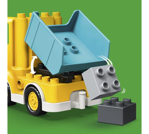 Конструктор LEGO DUPLO Вантажівка та гусеничний екскаватор 20 ел. (10931) Конструктор LEGO DUPLO Вантажівка та гусеничний екскаватор 20 ел. (10931)