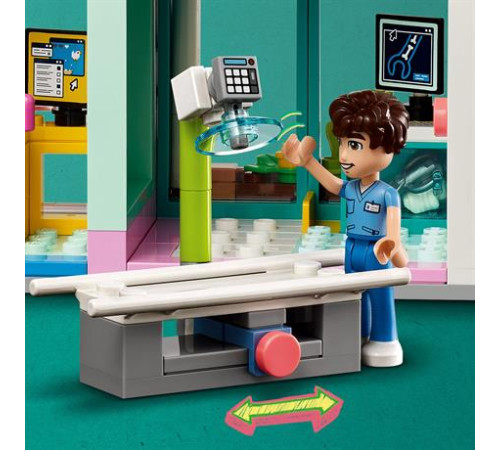 Конструктор LEGO Friends Лікарня в Хартлейк-Сіті 1045 ел. (42621)