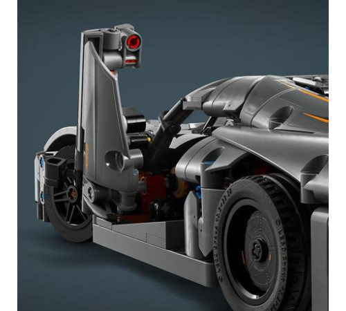 Конструктор LEGO Technic Koenigsegg Jesko Absolut сірий гіперкар 801 ел. (42173) Конструктор LEGO Technic Koenigsegg Jesko Absolut сірий гіперкар 801 ел. (42173)