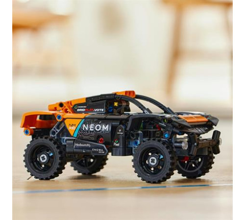 Конструктор LEGO Technic Автомобіль для перегонів NEOM McLaren Extreme E 252 ел. (42166) Конструктор LEGO Technic Автомобіль для перегонів NEOM McLaren Extreme E 252 ел. (42166)