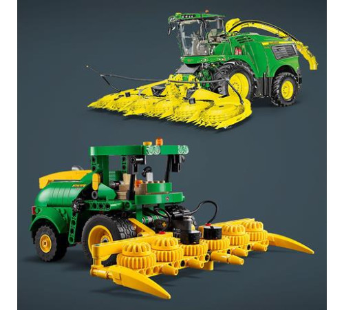 Конструктор LEGO Technic Кормозбиральний комбайн John Deere 9700, 559 ел. (42168)