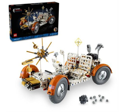 Конструктор LEGO Technic Місячний автомобіль NASA Apollo 1913 ел. (42182)