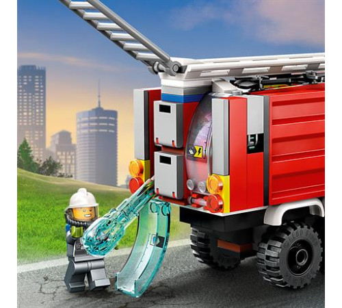 Конструктор LEGO City Fire Department Пожежна машина 502 ел. (60374)