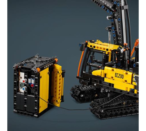 Конструктор LEGO Technic Вантажівка Volvo FMX і Електричний екскаватор EC230 2274 ел. (42175) Конструктор LEGO Technic Вантажівка Volvo FMX і Електричний екскаватор EC230 2274 ел. (42175)