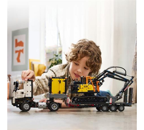Конструктор LEGO Technic Вантажівка Volvo FMX і Електричний екскаватор EC230 2274 ел. (42175) Конструктор LEGO Technic Вантажівка Volvo FMX і Електричний екскаватор EC230 2274 ел. (42175)