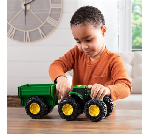 Машинка Трактор John Deere Kids Monster Treads із причепом і великими колесами (47353) Машинка Трактор John Deere Kids Monster Treads із причепом і великими колесами (47353)