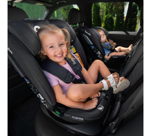 Дитяче автокрісло Lionelo BASTIAAN RWF i-Size BLACK CARBON Дитяче автокрісло Lionelo BASTIAAN RWF i-Size BLACK CARBON