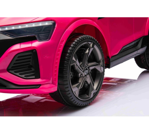 Дитяча акумуляторна машинка Audi SQ8 Рожева Дитяча акумуляторна машинка Audi SQ8 Рожева