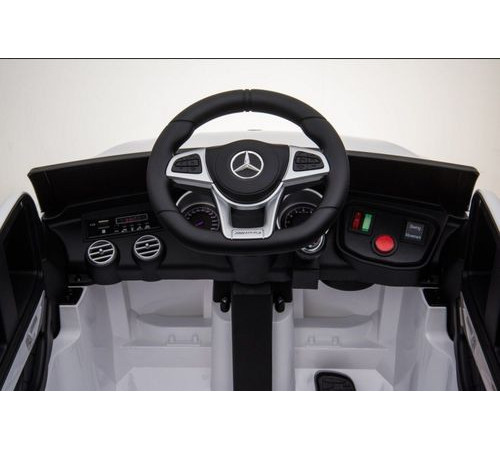 Дитяча акумуляторна машинка Mercedes Benz GLC63S Біла