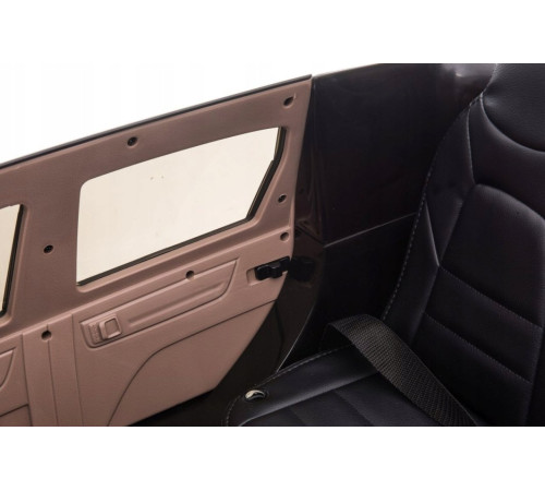 Дитяча акумуляторна машинка Porsche Cayenne S Чорна Дитяча акумуляторна машинка Porsche Cayenne S Чорна