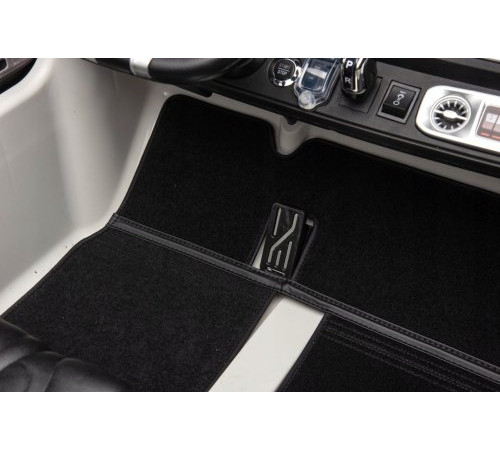 Дитяча акумуляторна машинка Mercedes Benz G63 AMG XXL Чорна Дитяча акумуляторна машинка Mercedes Benz G63 AMG XXL Чорна