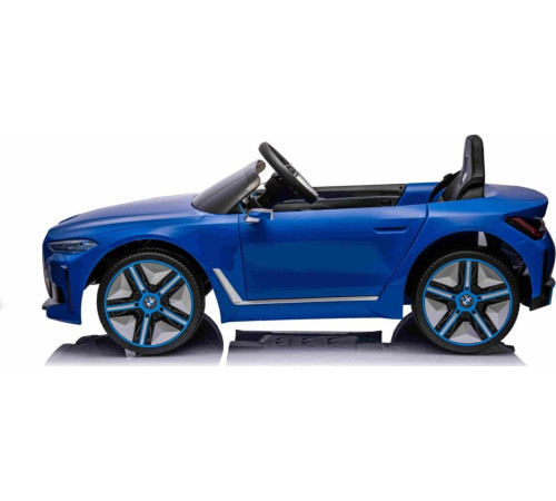 Дитяча акумуляторна машинка BMW i4 Синя